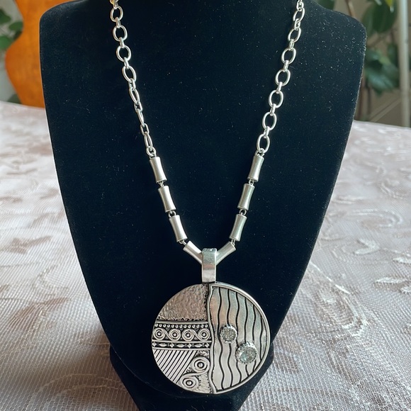 2 Premier Designs necklaces - Picture 4 of 4